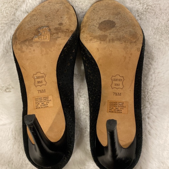 Tory Burch peep toe heals Size 7 1/2 - Picture 7 of 14